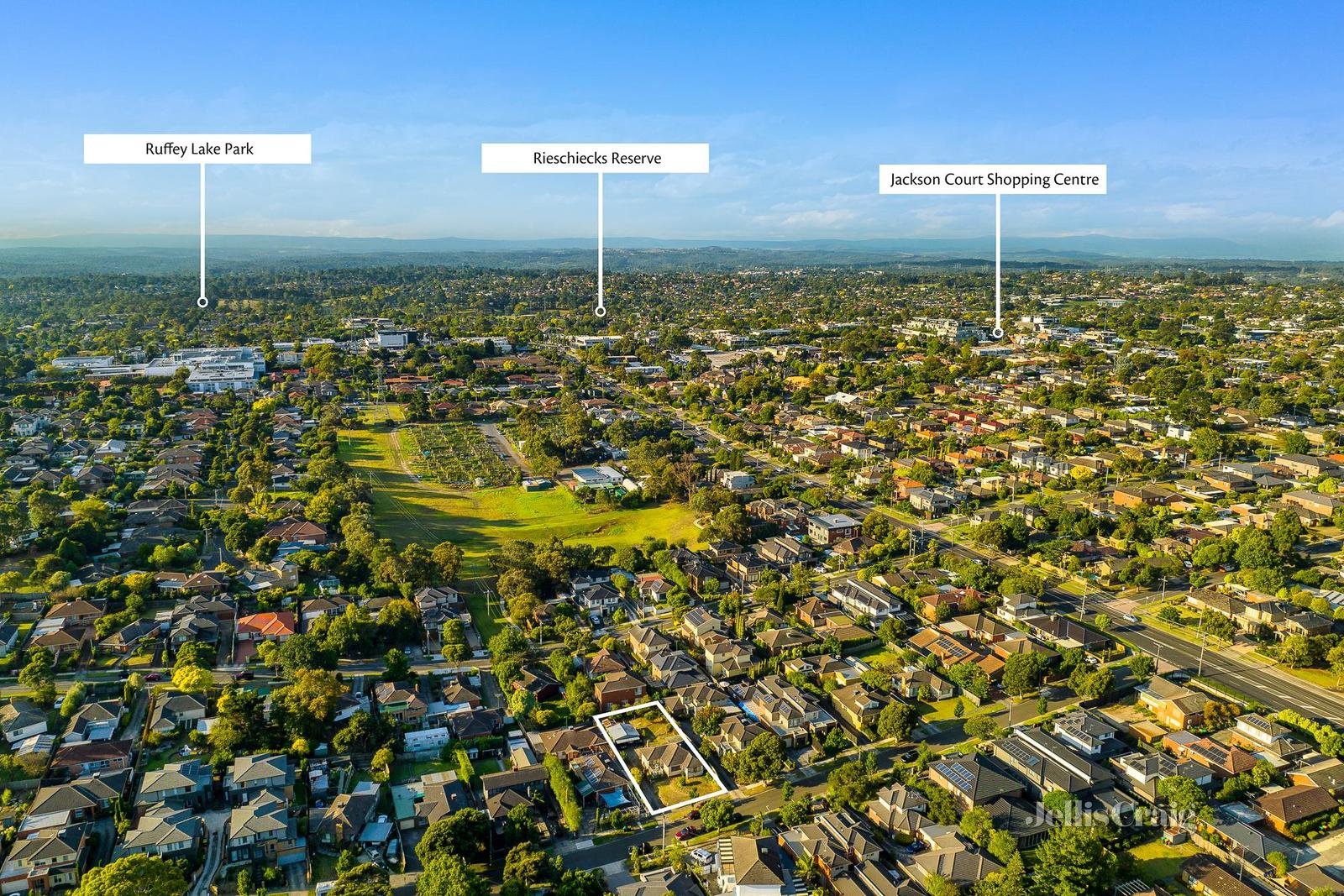 11 Bellara Street, Doncaster image 3