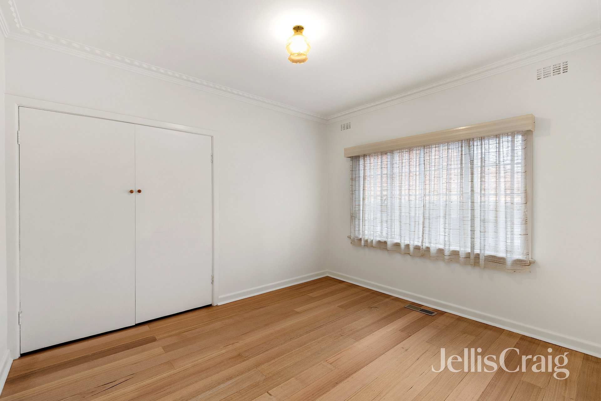 11 Bellevue Avenue, Rosanna image 6
