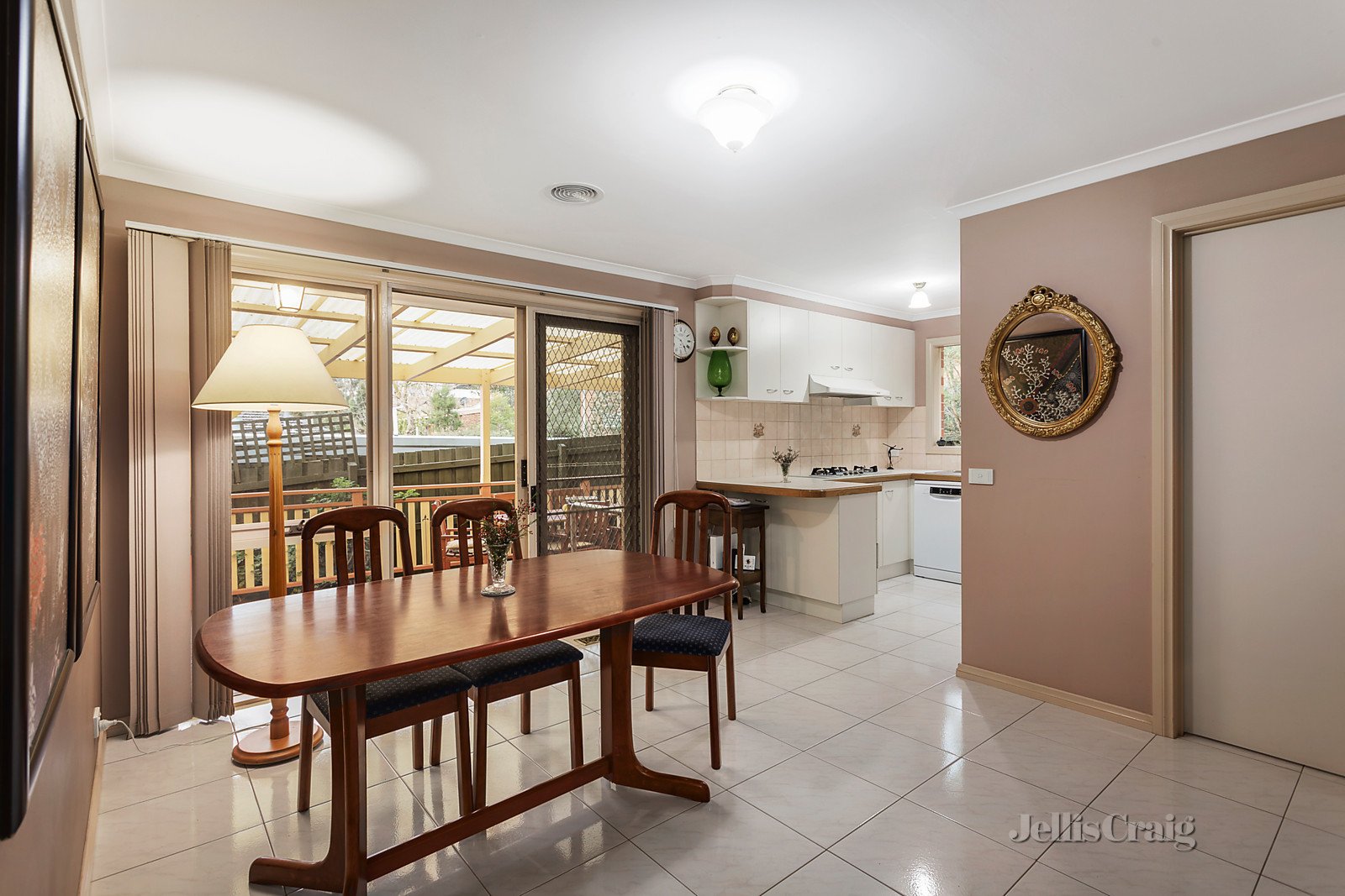 1/1 Bellevue Road, Eltham image 4