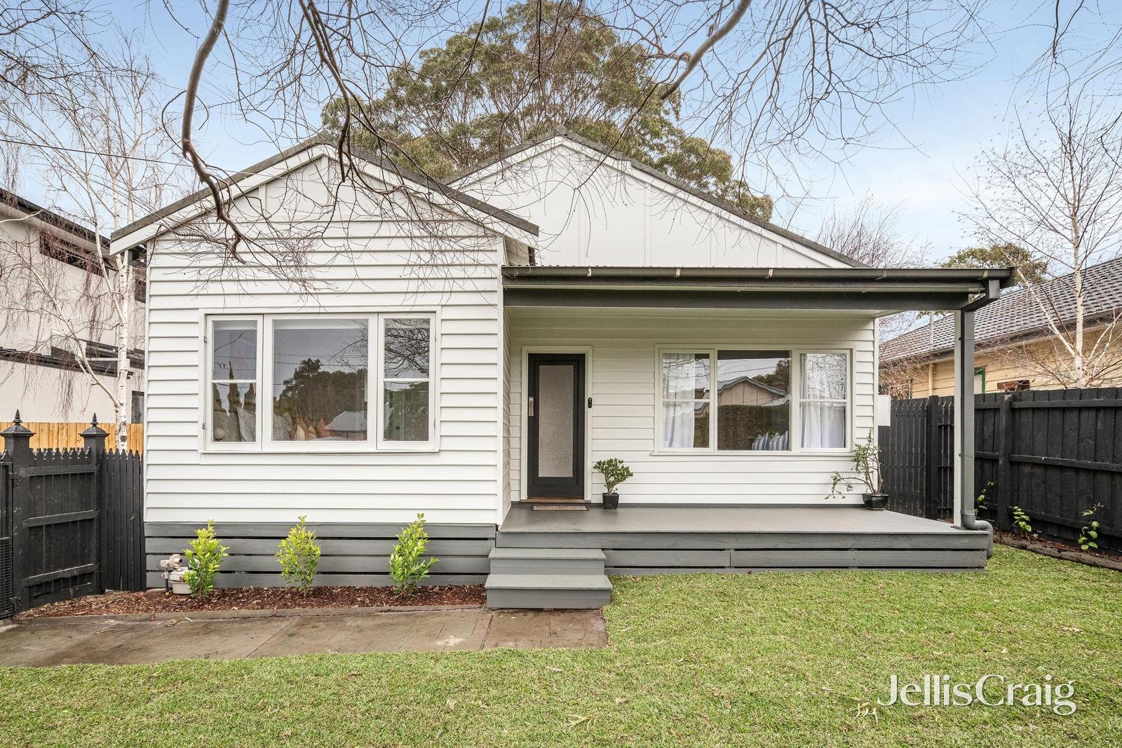 11 Bendigo Street, Cheltenham image 1