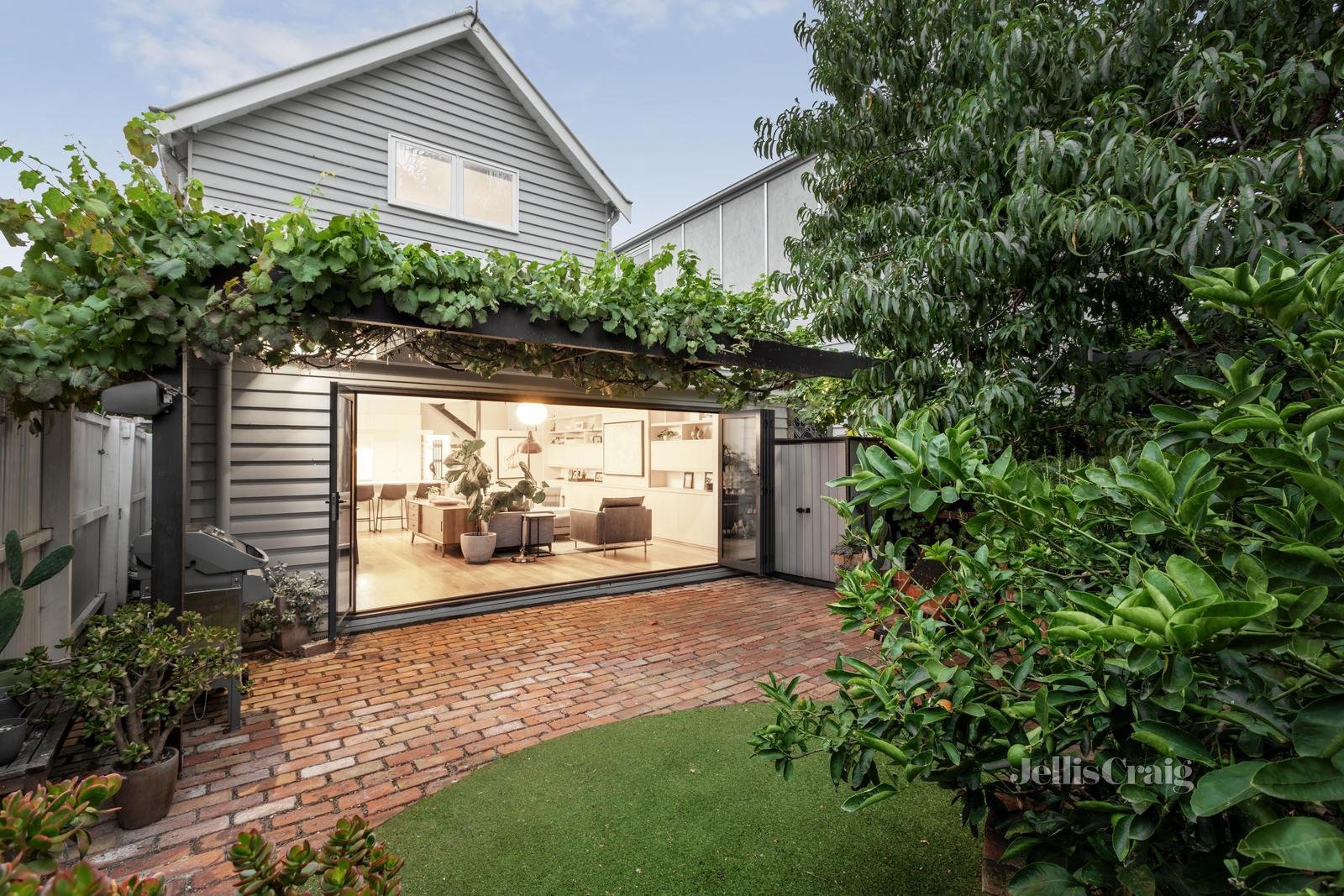 11 Benson Street, Richmond image 2