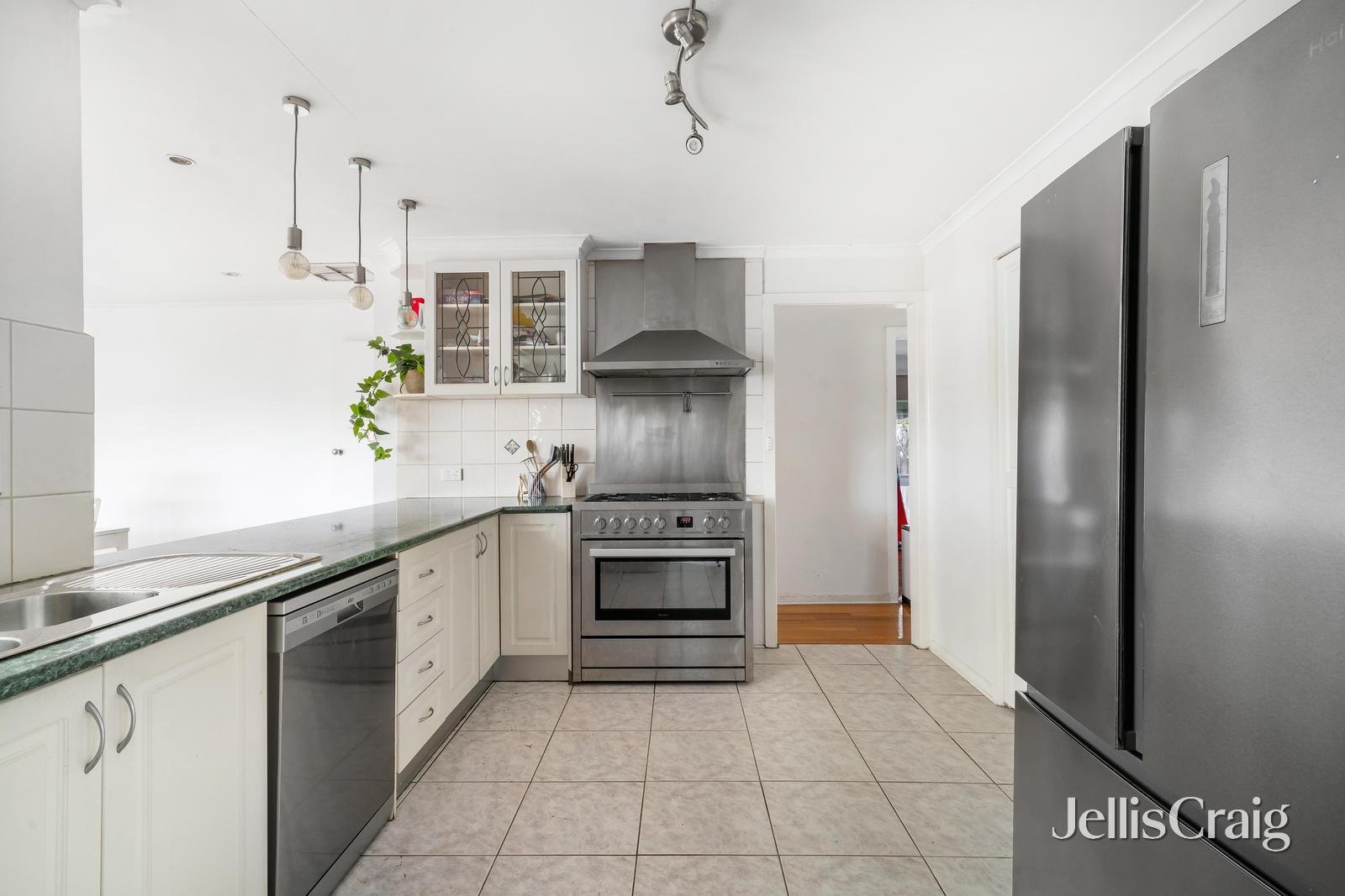 11 Betula Avenue, Bundoora image 3