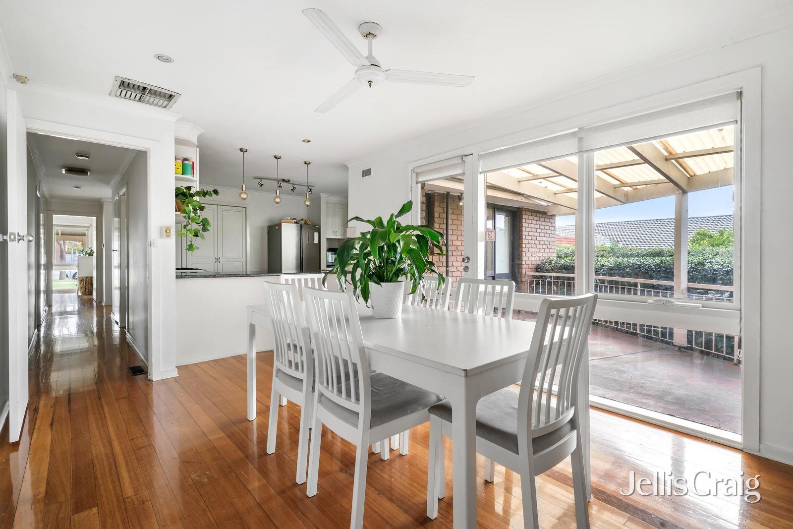 11 Betula Avenue, Bundoora image 4