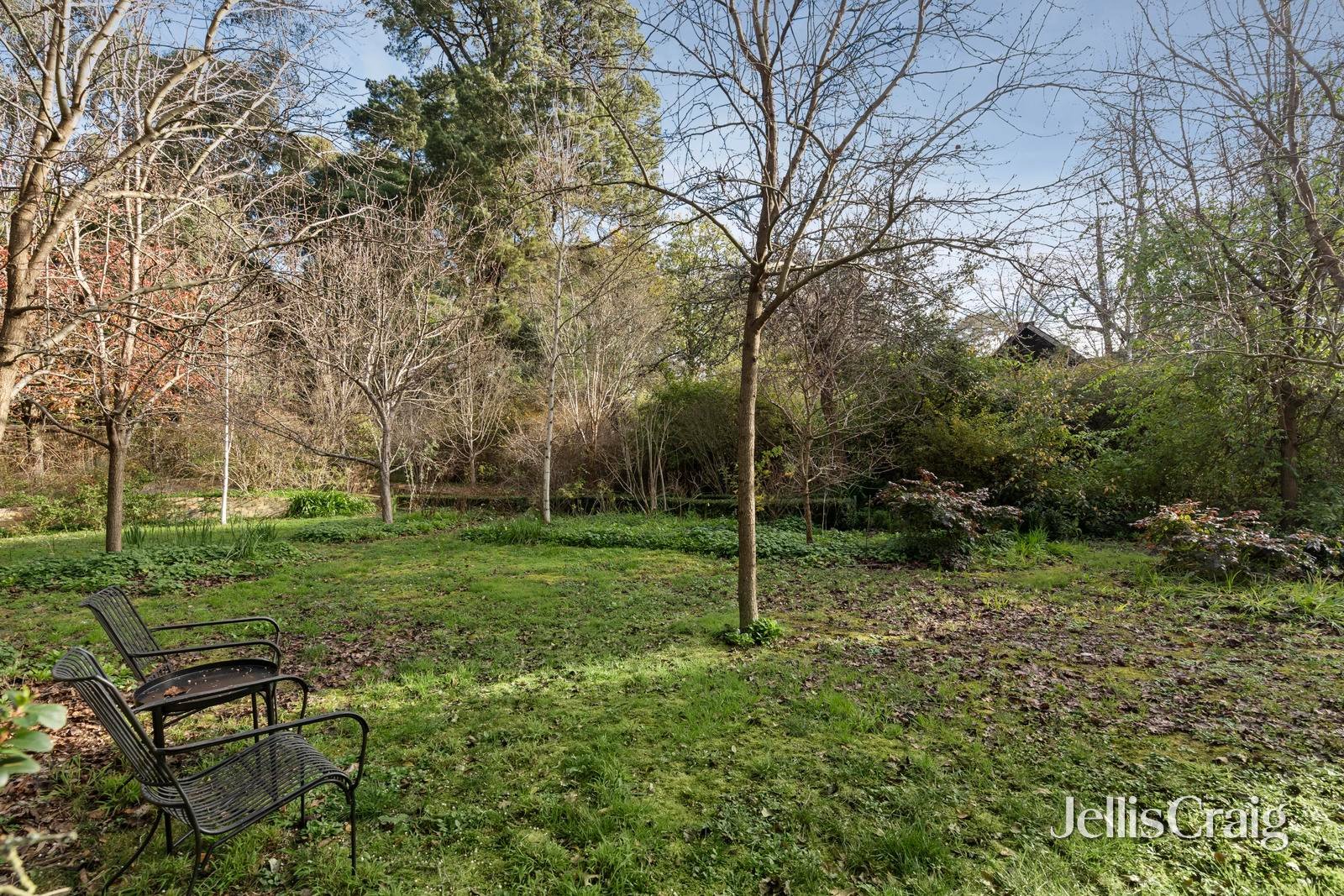 11 Bickleigh Vale Road, Mooroolbark image 1