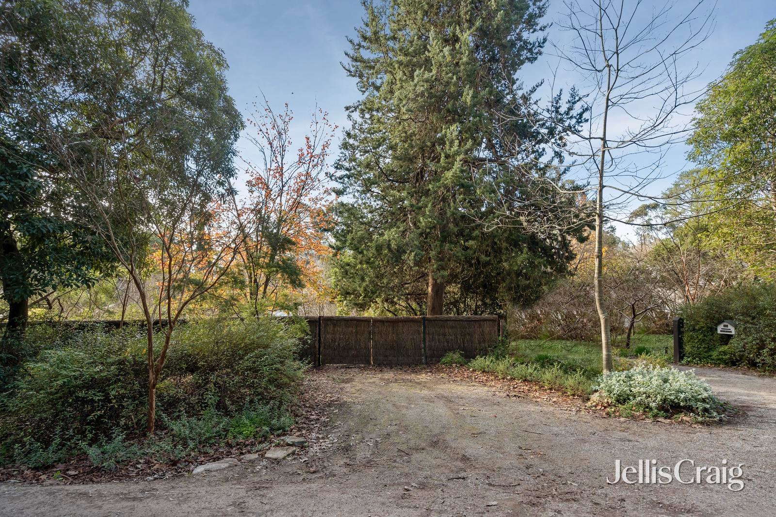 11 Bickleigh Vale Road, Mooroolbark image 5