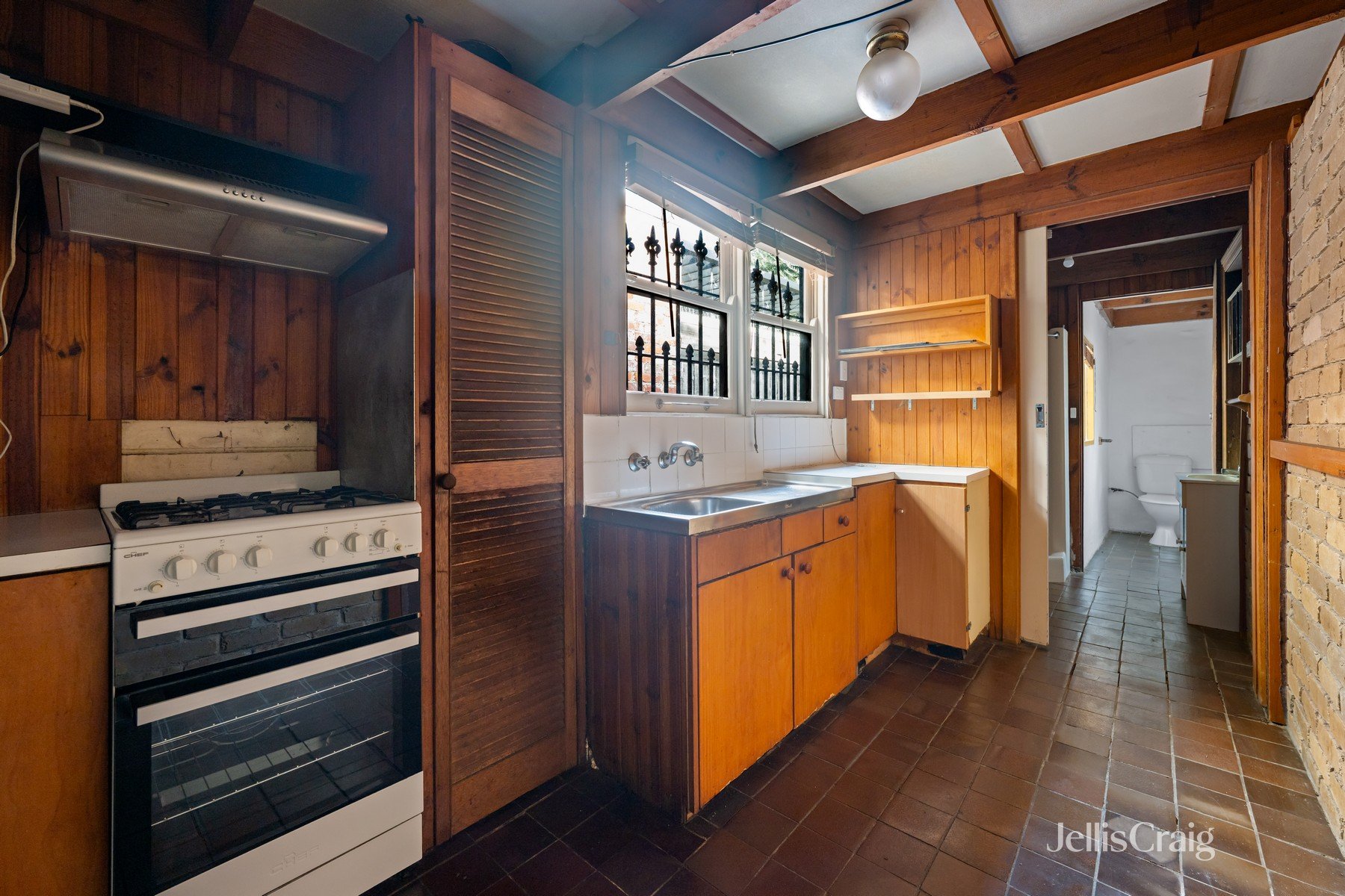 11 Blanche Street, Collingwood image 2