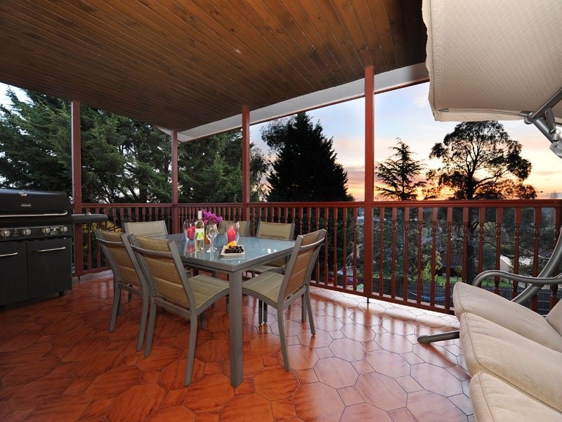 11 BLUEBERRY Road, Mooroolbark image 14