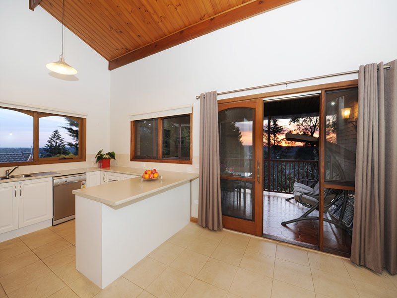 11 BLUEBERRY Road, Mooroolbark image 16