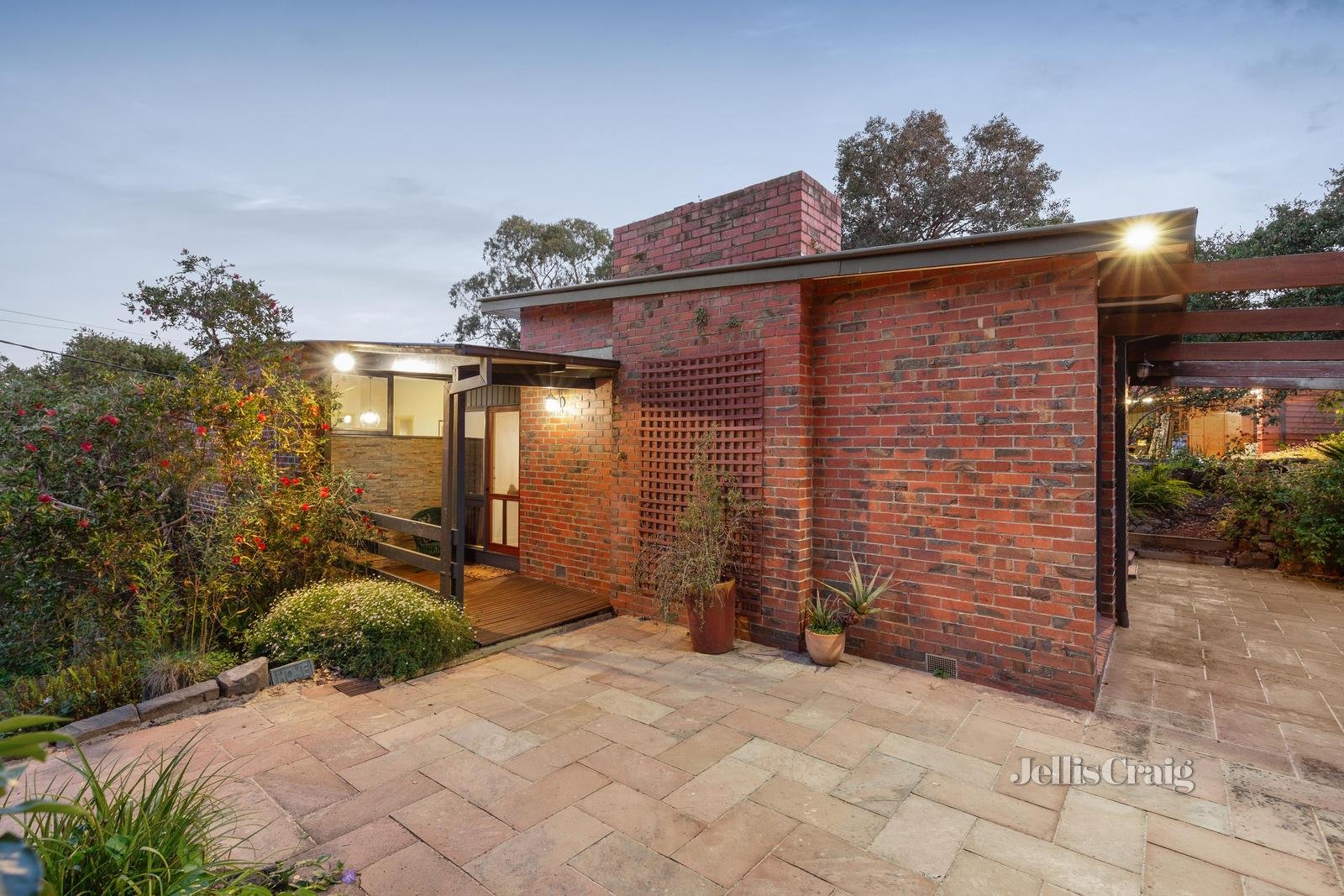 11 Bradleys Lane, North Warrandyte image 2