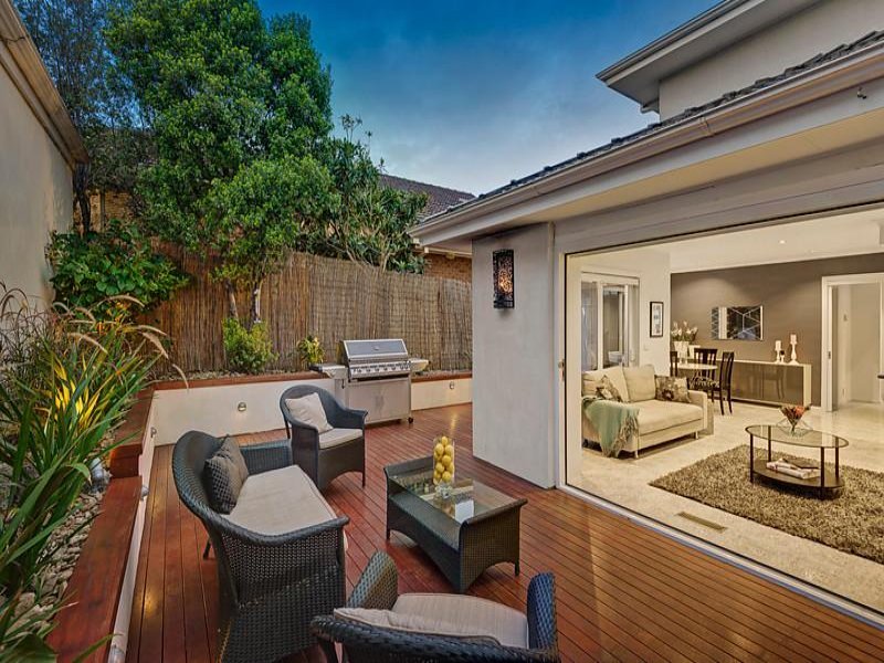 1/1 Braeside Drive, Doncaster image 3