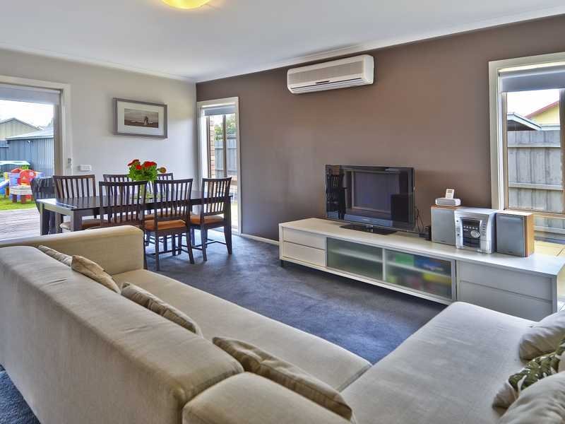 11 Bromley Street, East Geelong image 2
