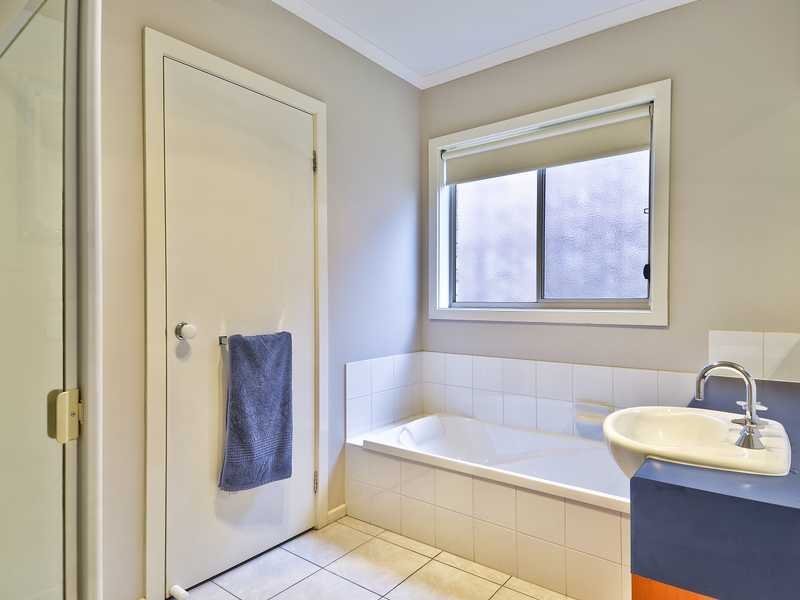 11 Bromley Street, East Geelong image 6