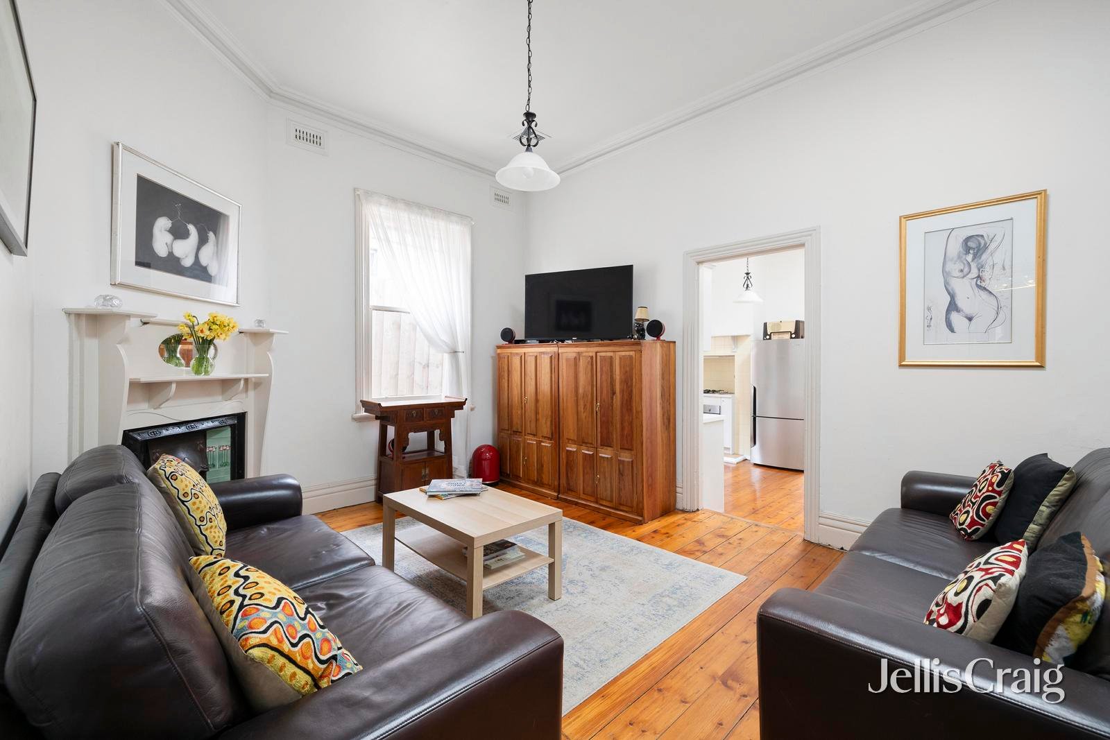 11 Byron Street, Elwood image 2