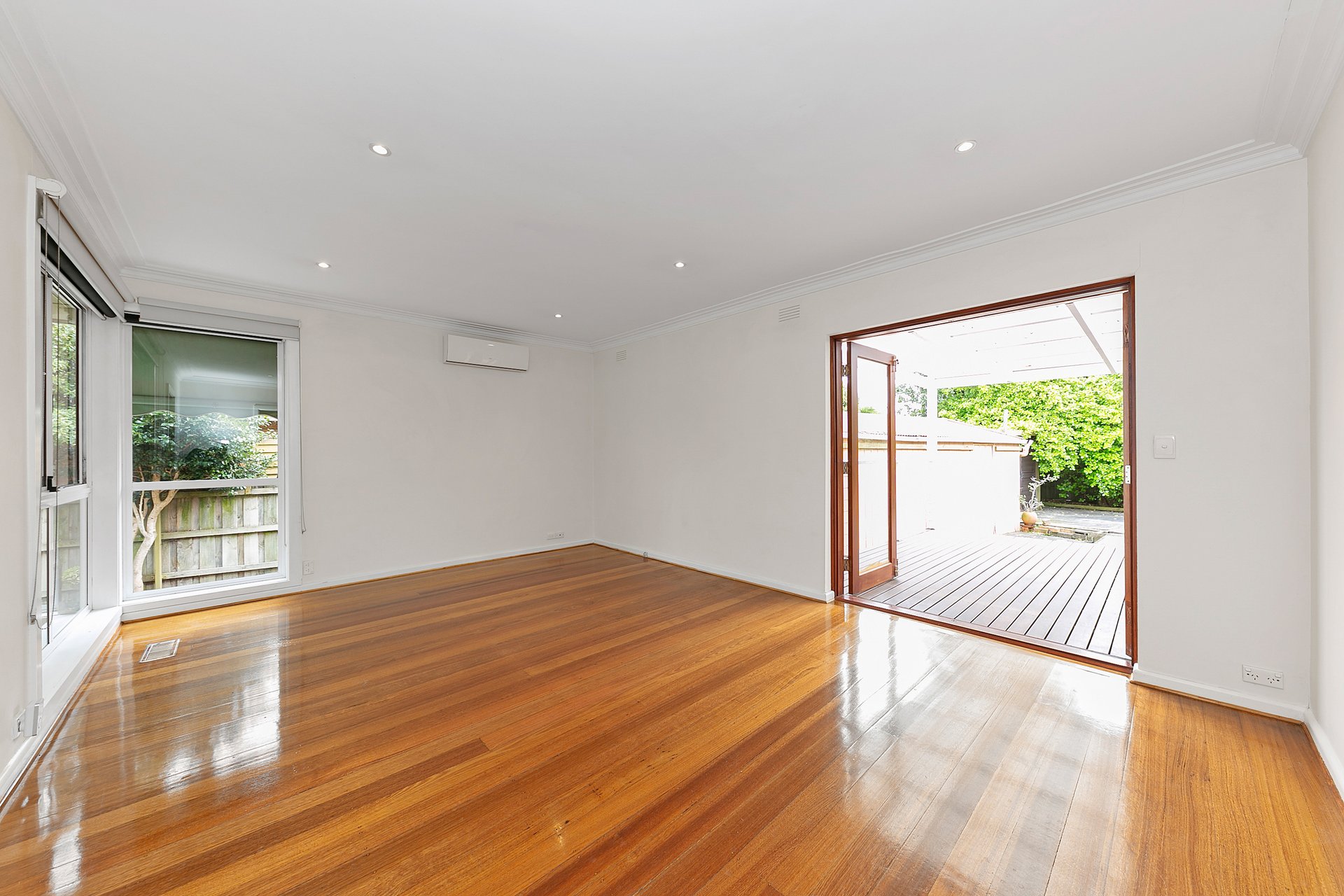 11 Camellia Street, Blackburn North image 2