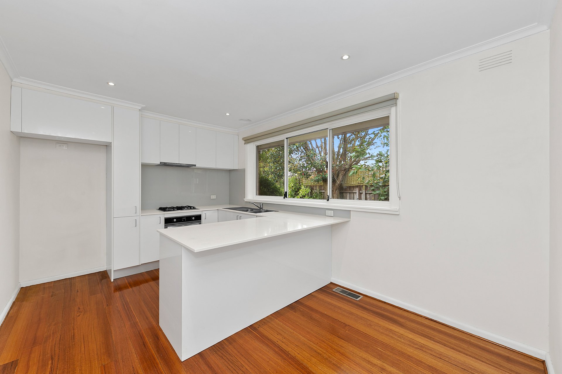 11 Camellia Street, Blackburn North image 3