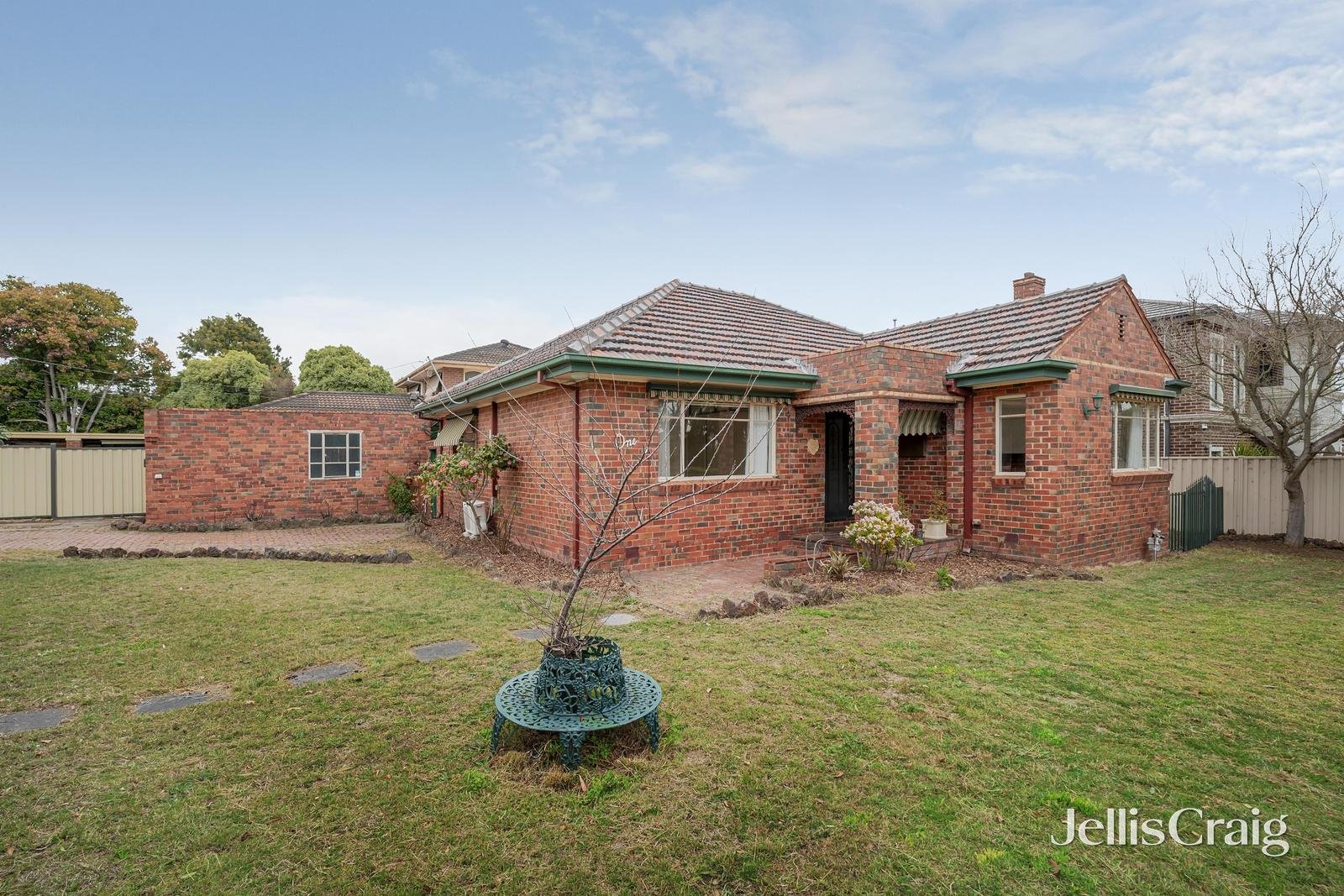 1/1 Carmel Avenue, Mount Waverley image 4