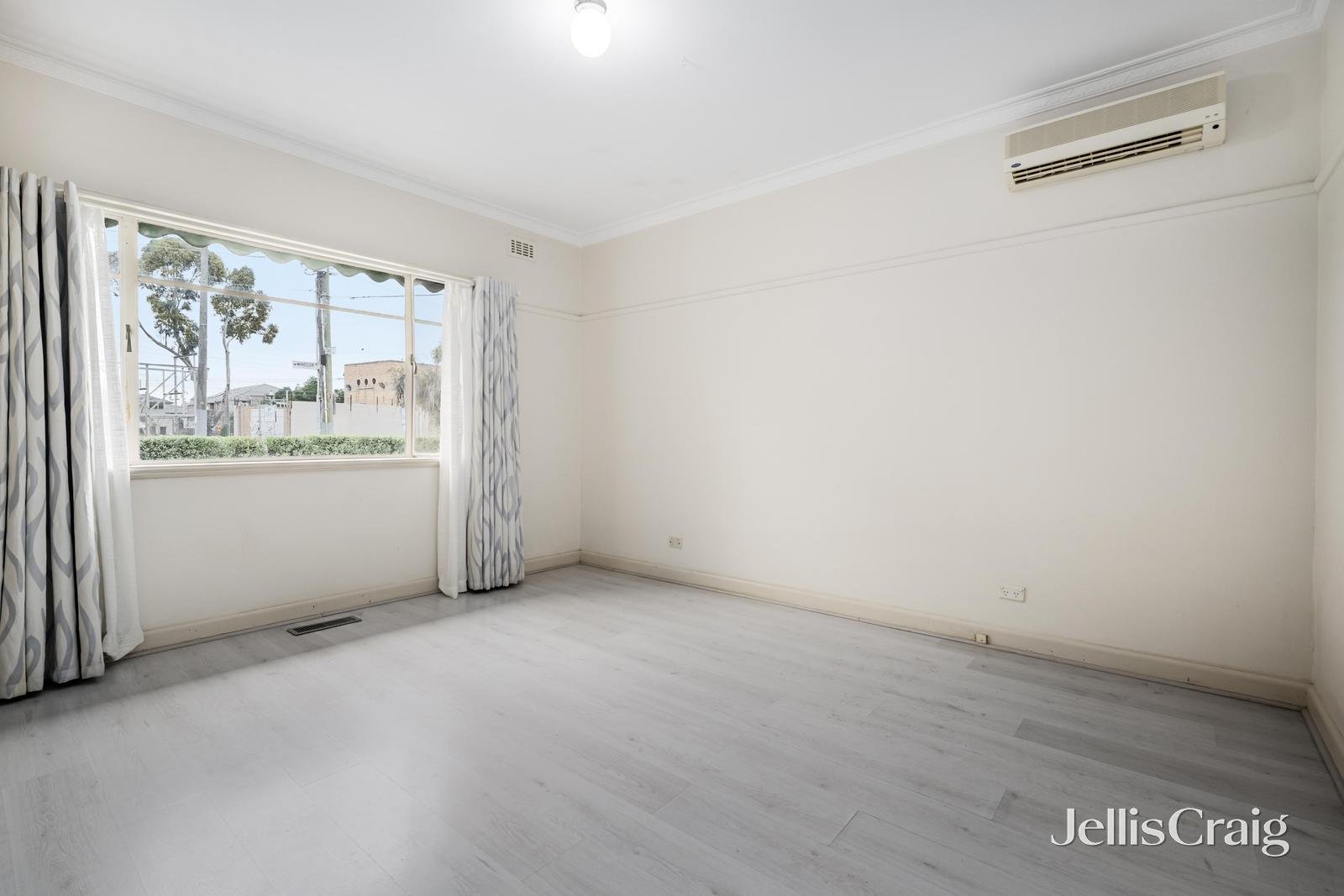 1/1 Carmel Avenue, Mount Waverley image 7