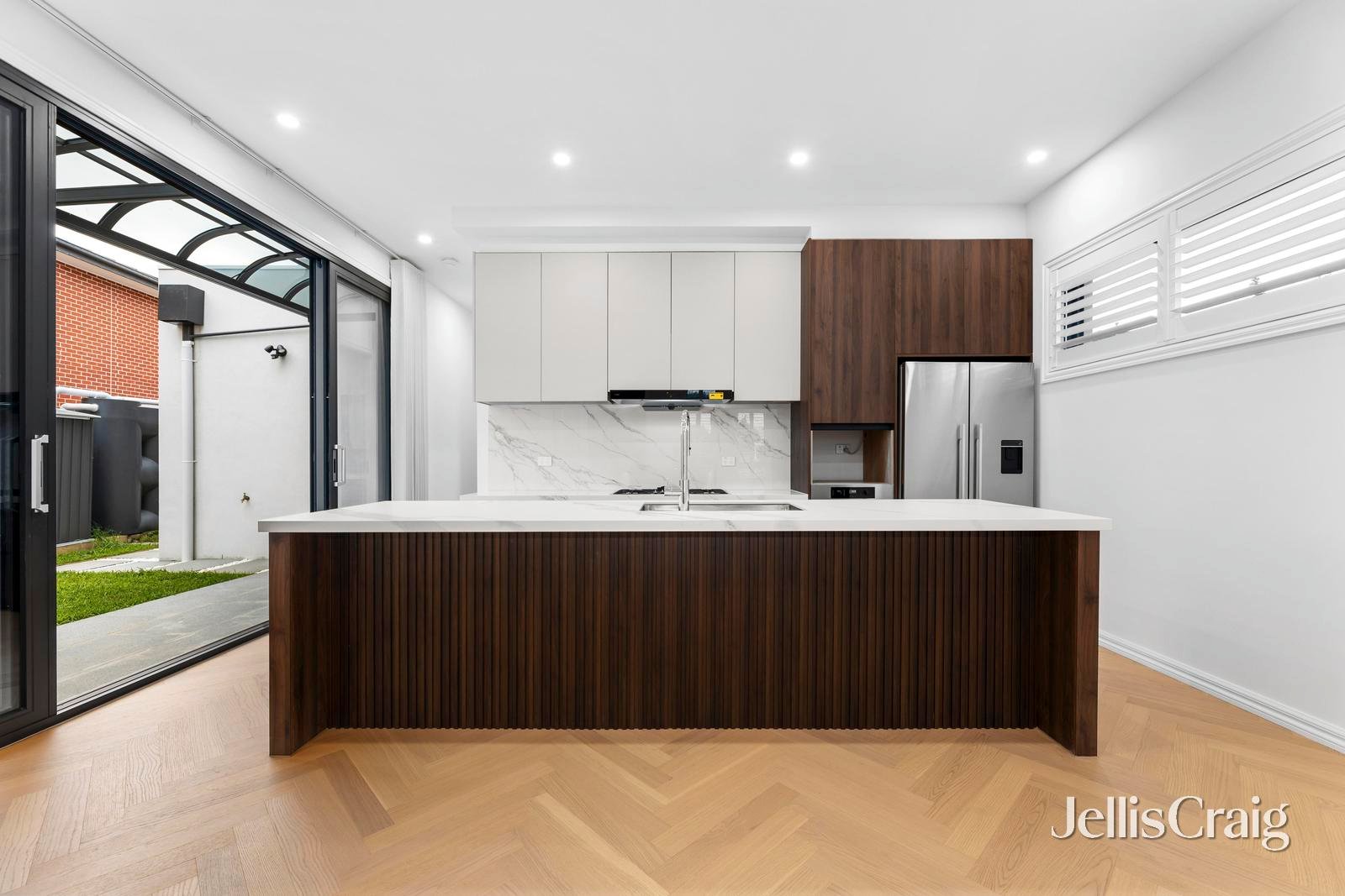 1/1 Carmichael Court, Glen&nbsp;Waverley image 4