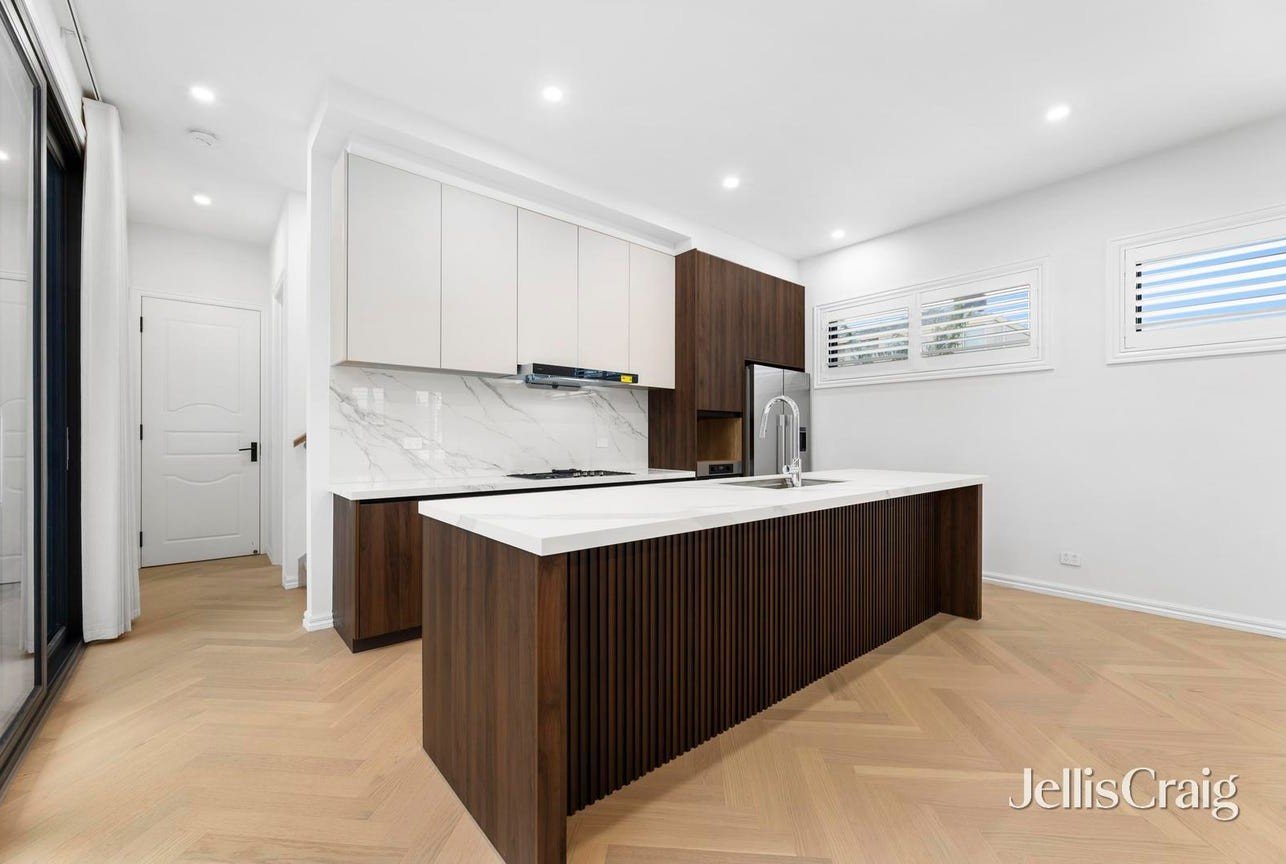 1/1 Carmichael Court, Glen&nbsp;Waverley image 3