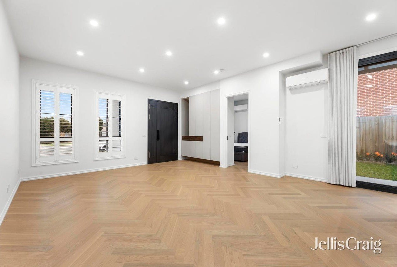 1/1 Carmichael Court, Glen&nbsp;Waverley image 5