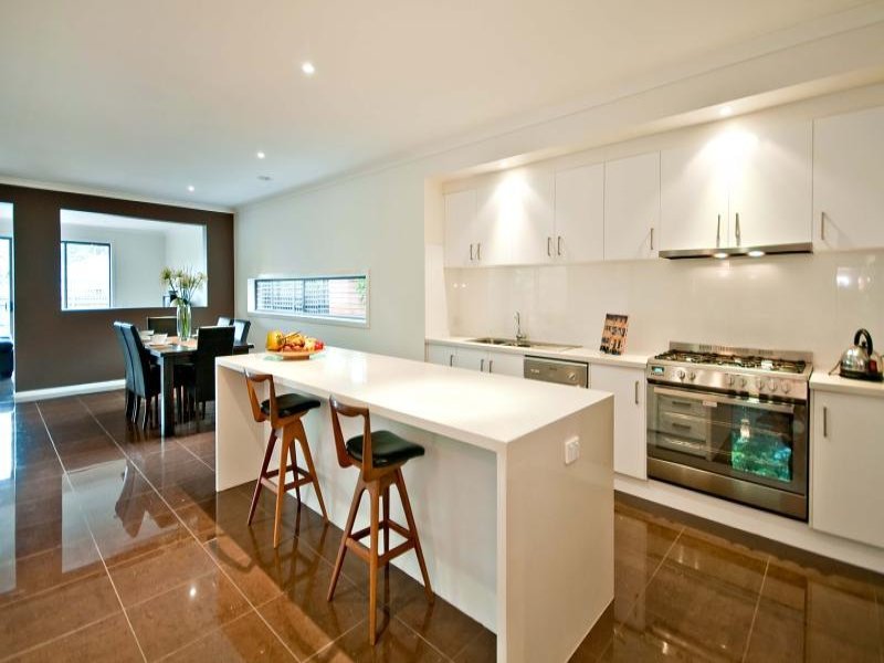 11 Charles Street, Surrey Hills image 5