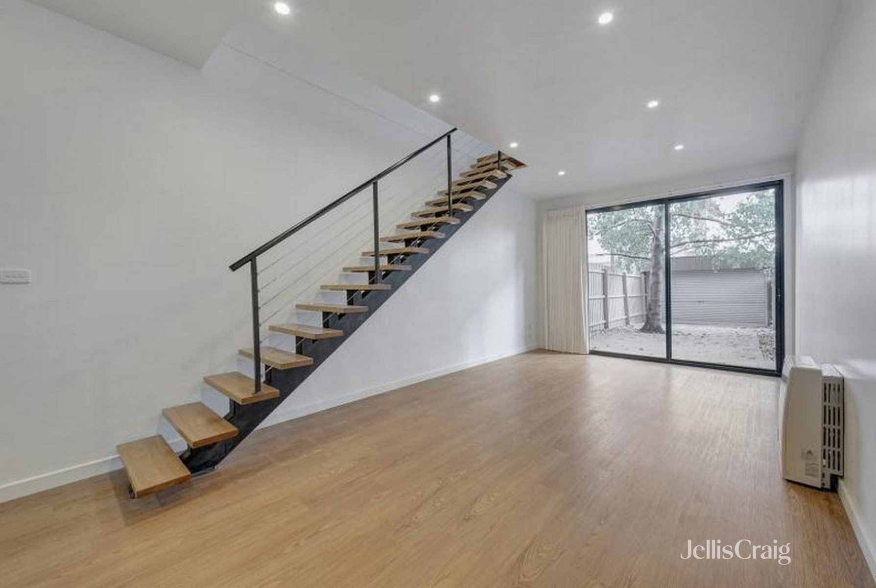11 Charlotte Street, Collingwood image 1