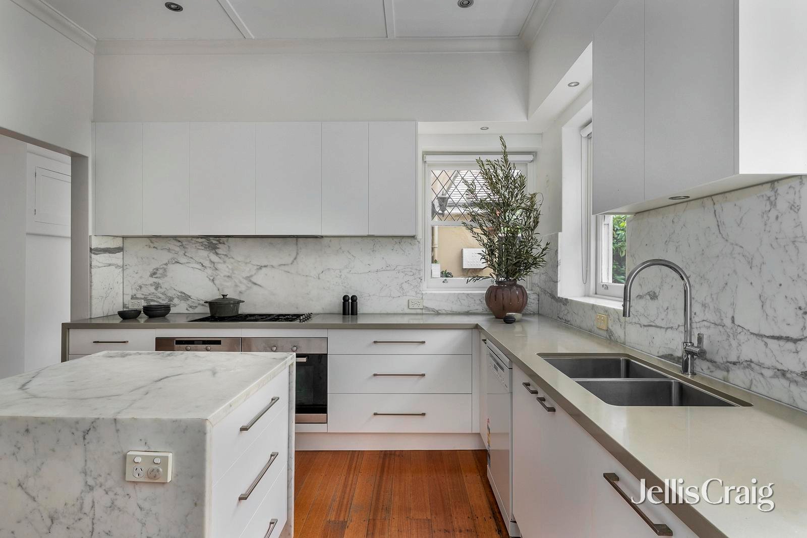 11 Chatfield Avenue, Deepdene image 10