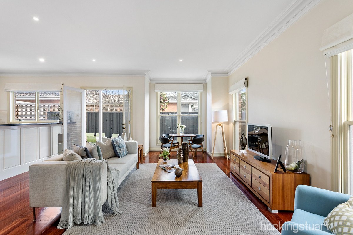 11 Chertsey Street, Surrey Hills image 4