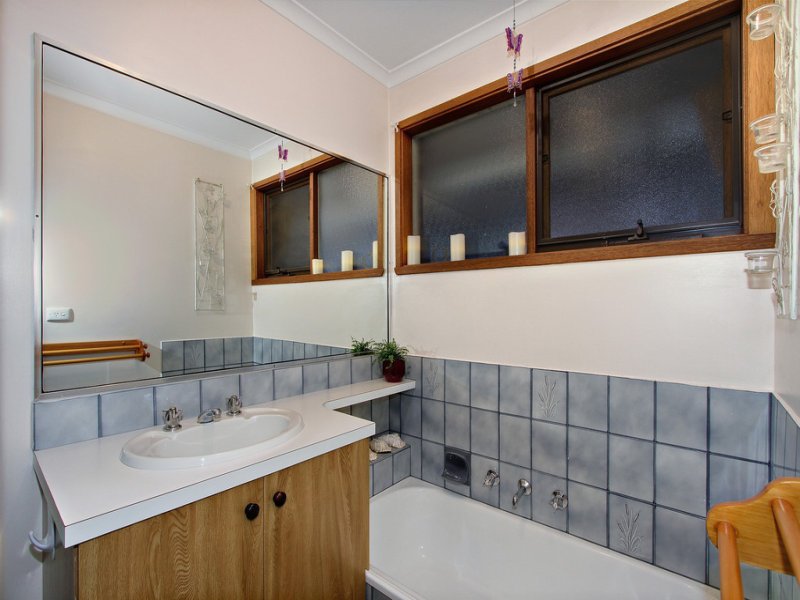 11 Christopher Avenue, The Basin image 10