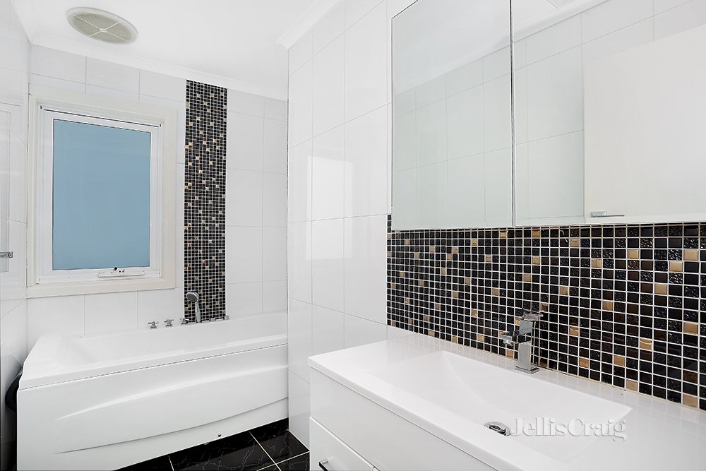 11 Clarks Rd, Keilor East image 6