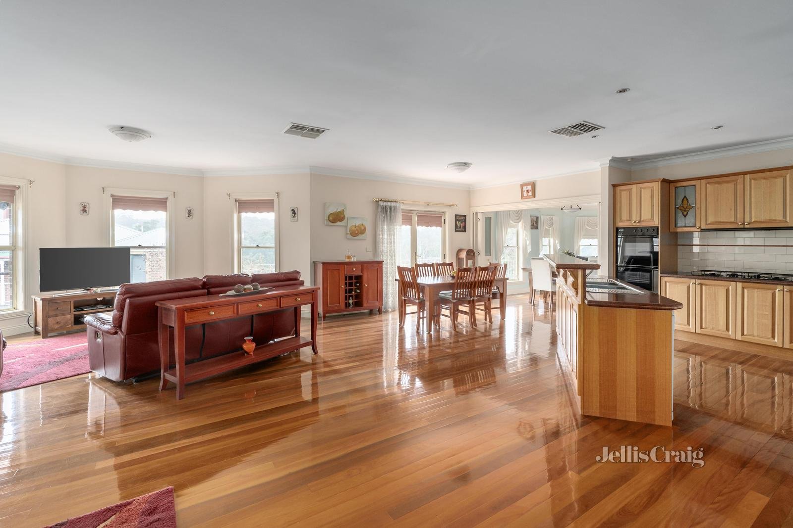 11 Clearwater Close, Eltham image 4