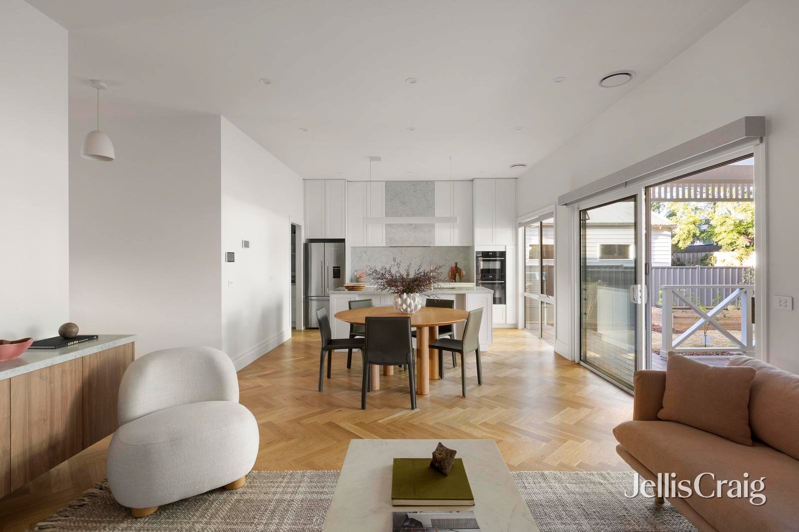 11 Cleveland Street, Northcote image 5