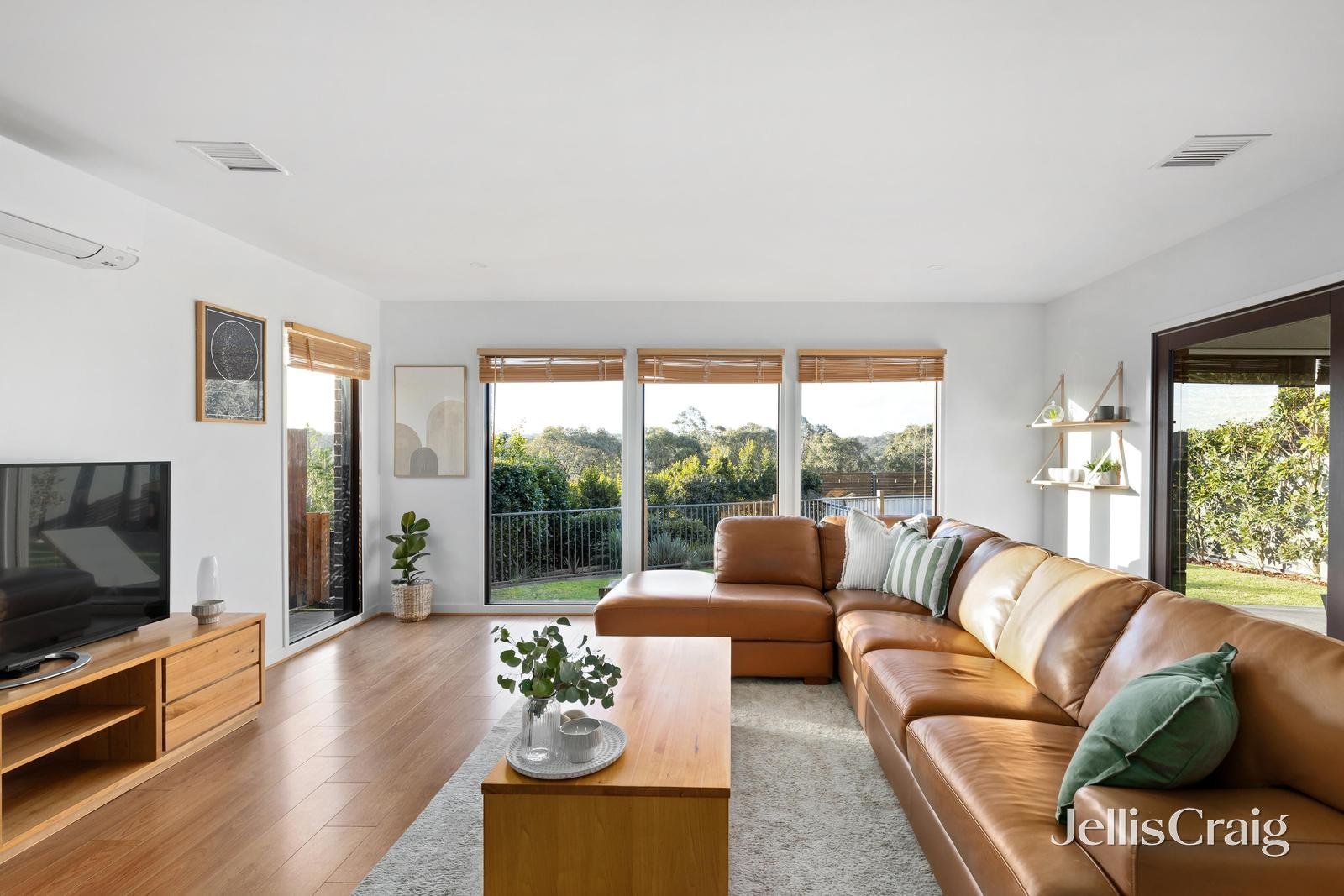 11 Collard Drive, Diamond Creek image 3