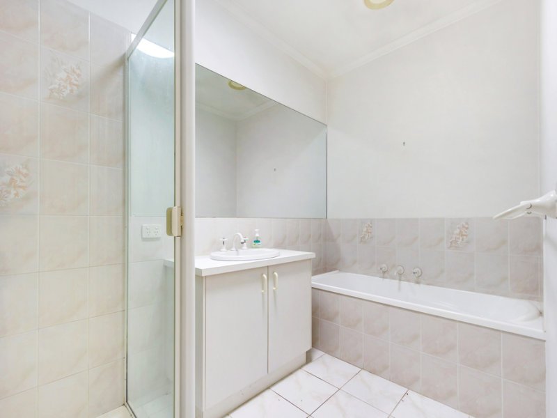 11 College Way, Burwood image 5