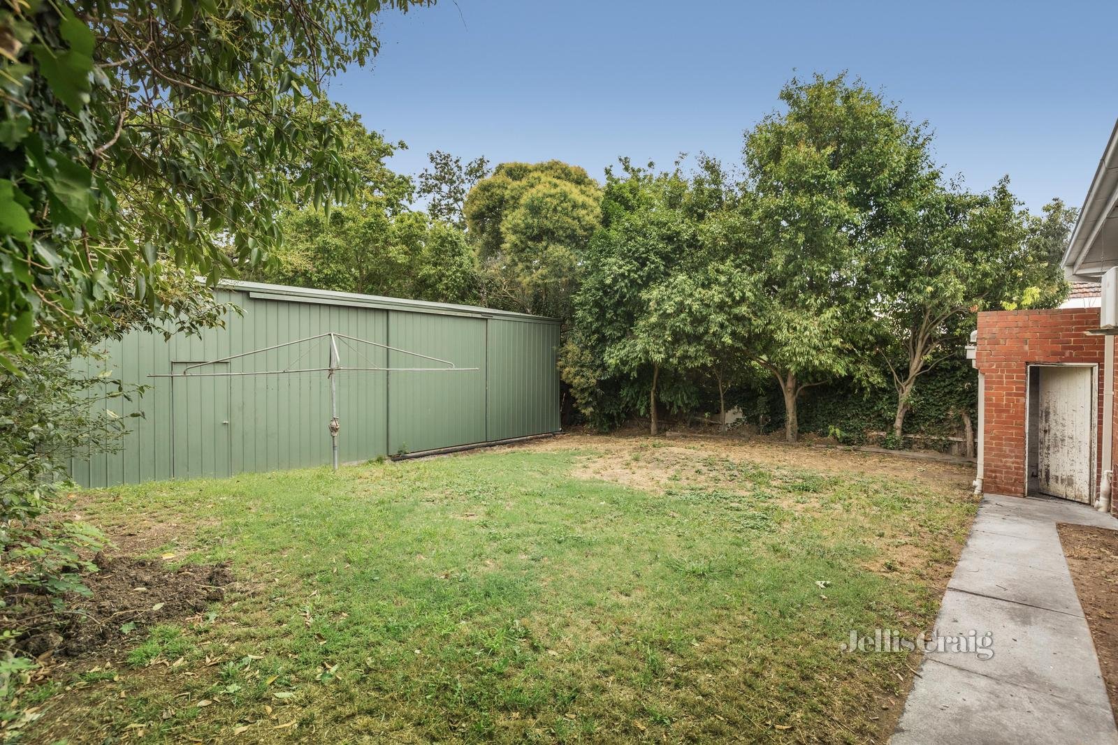 11 Cootamundra Crescent, Blackburn image 7