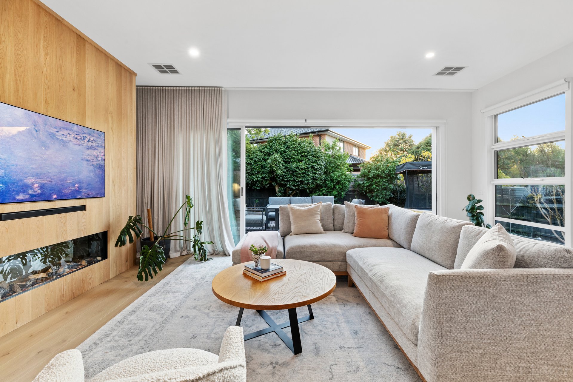 Property Gallery Thumbnail 3