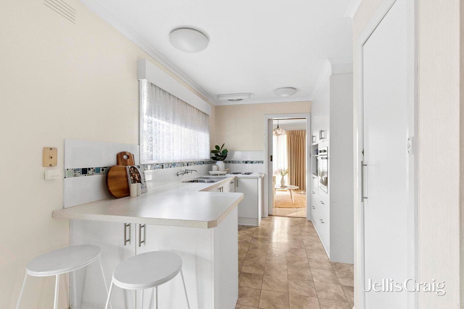11 Cranmere Avenue, Belmont image 6