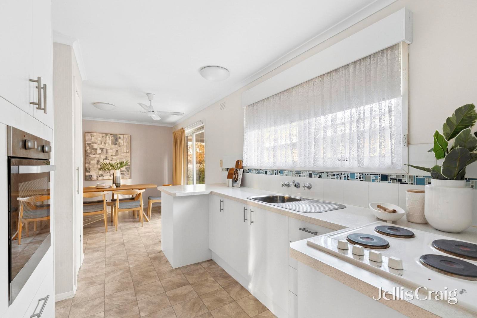 11 Cranmere Avenue, Belmont image 7