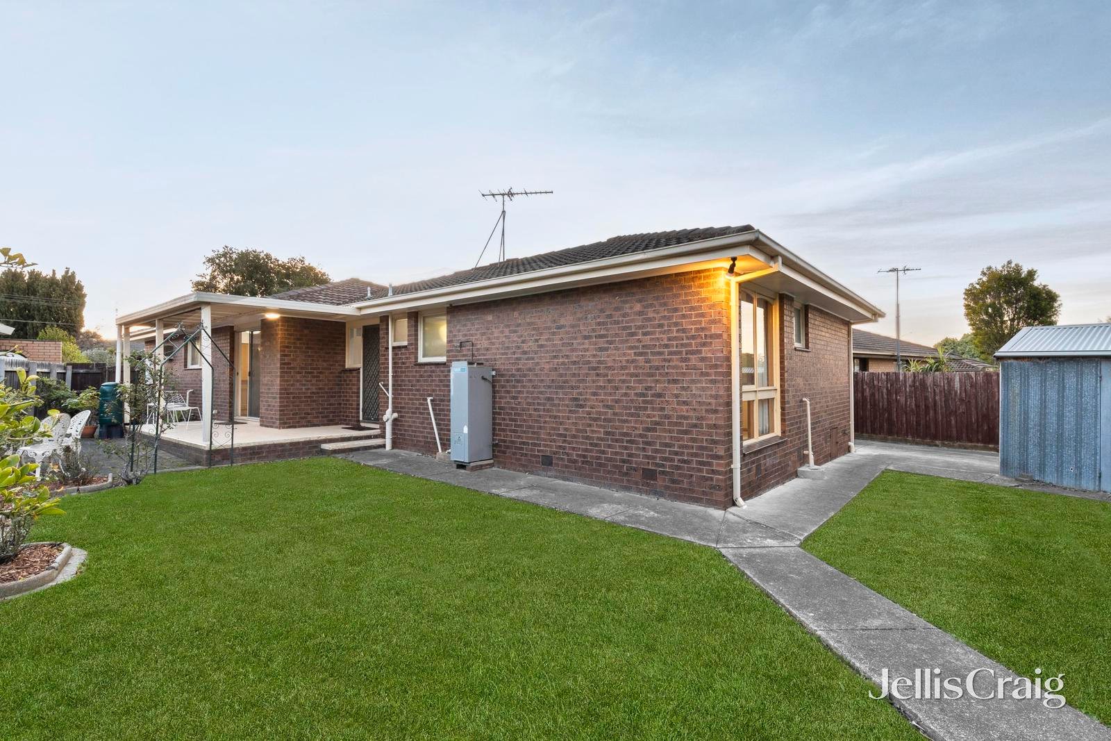 11 Cranmere Avenue, Belmont image 14