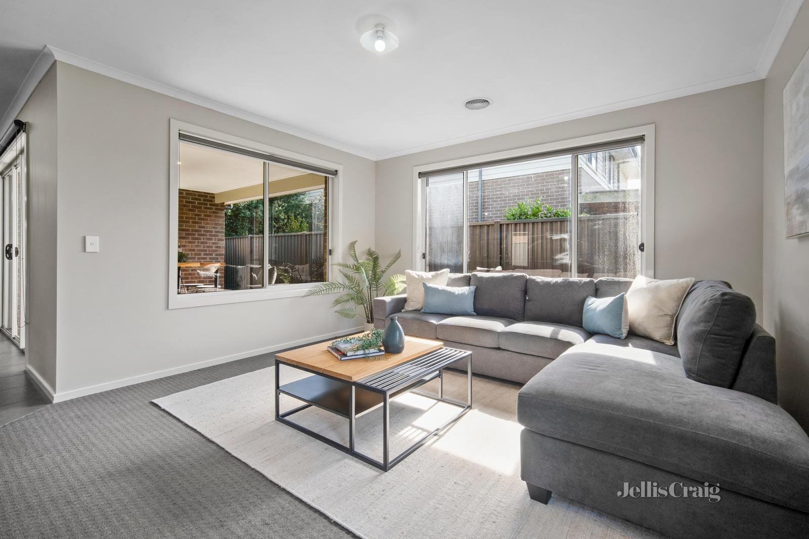 11 Craven Street, Lucas image 6