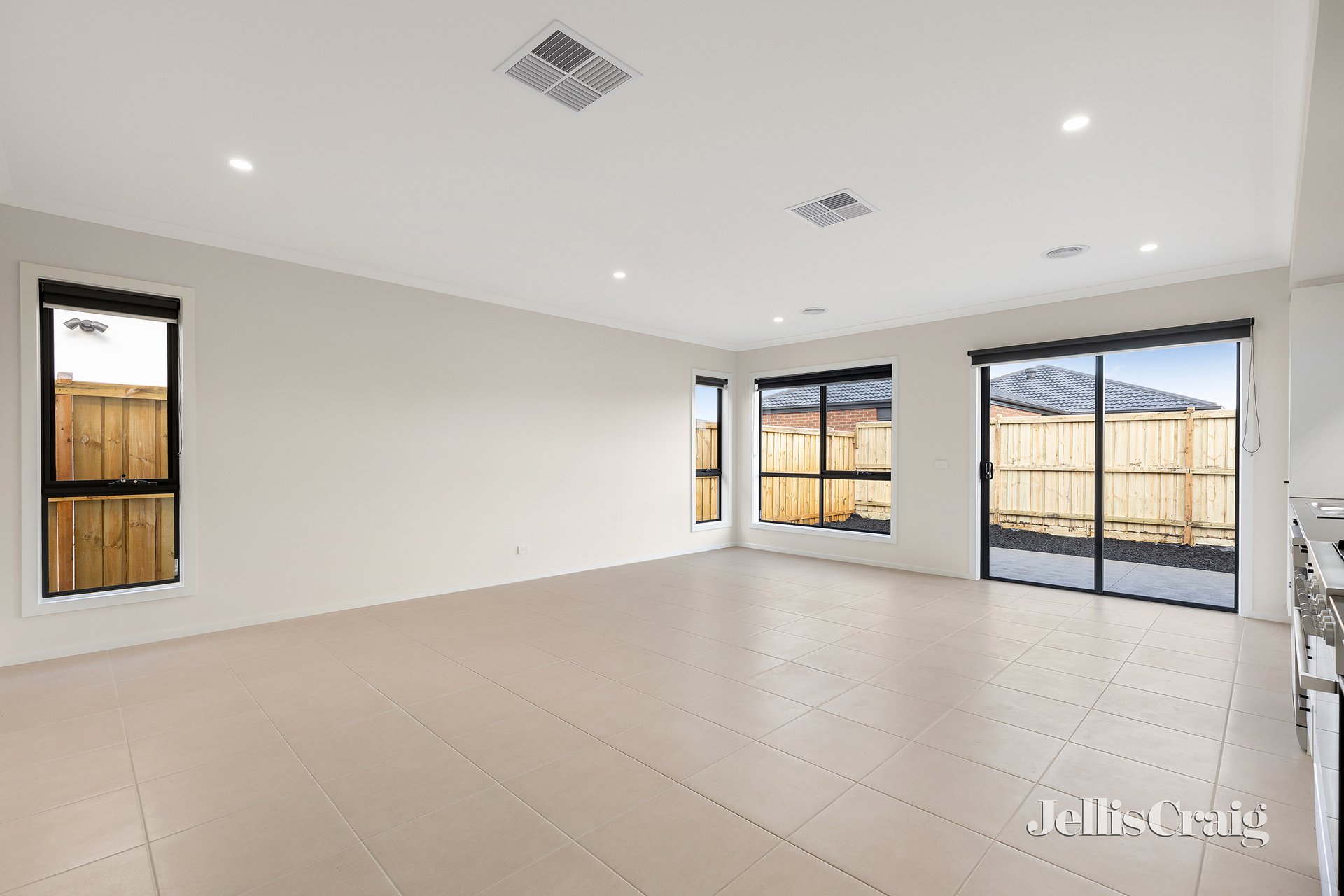 11 Croce Avenue, Wollert image 4