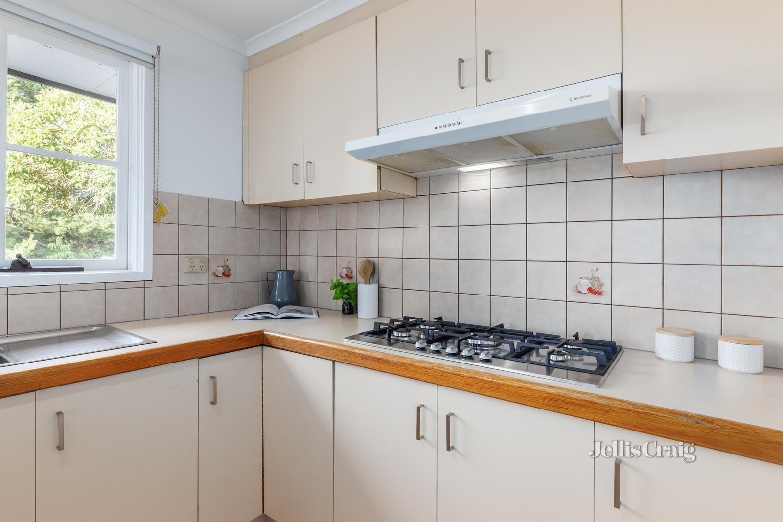 1/1 Crosbie Road, Murrumbeena image 6