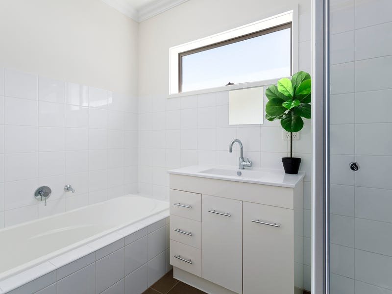 Property Gallery Thumbnail 8