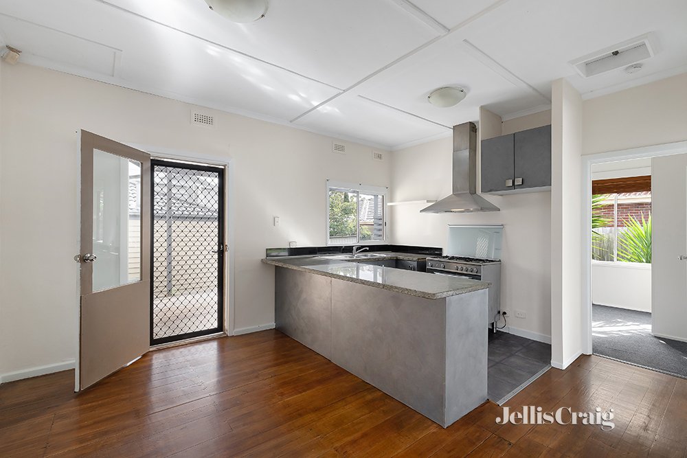 11 Cypress Street, Heidelberg West image 2