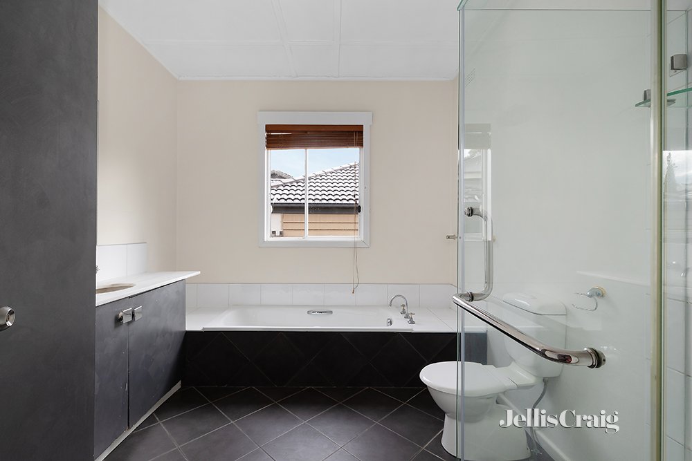11 Cypress Street, Heidelberg West image 6