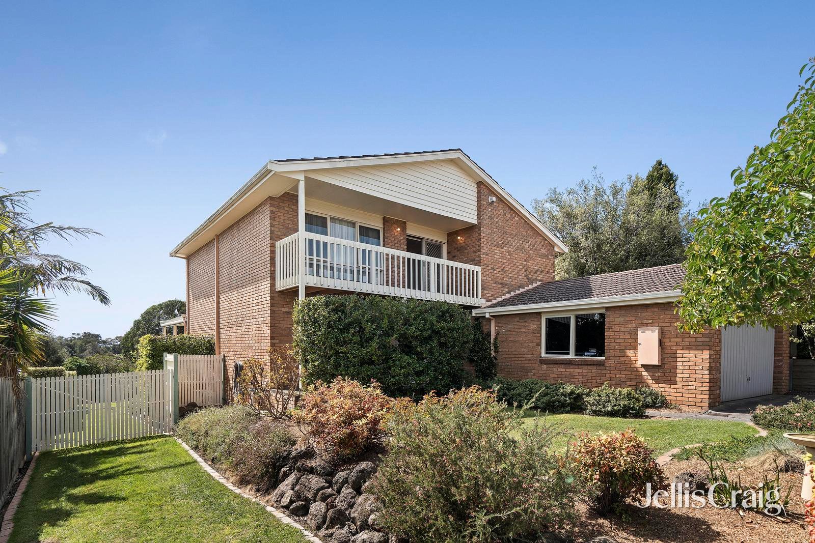 11 Daisy Street, Warranwood image 1