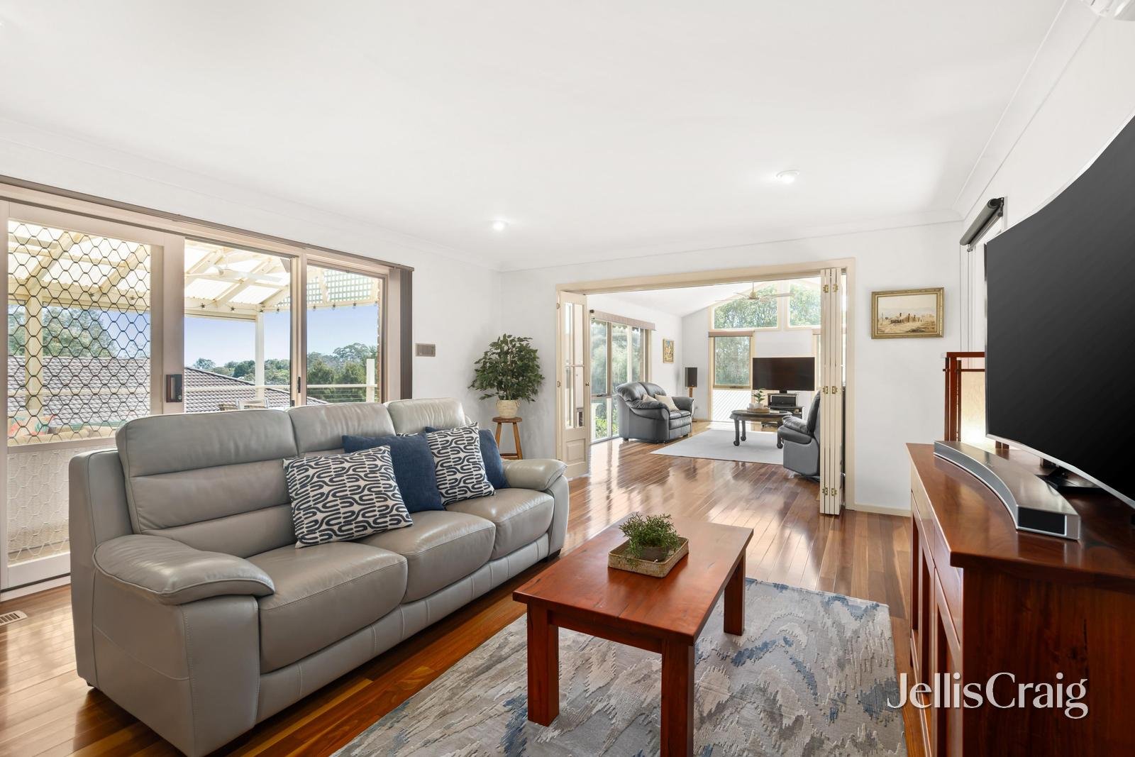 11 Daisy Street, Warranwood image 6