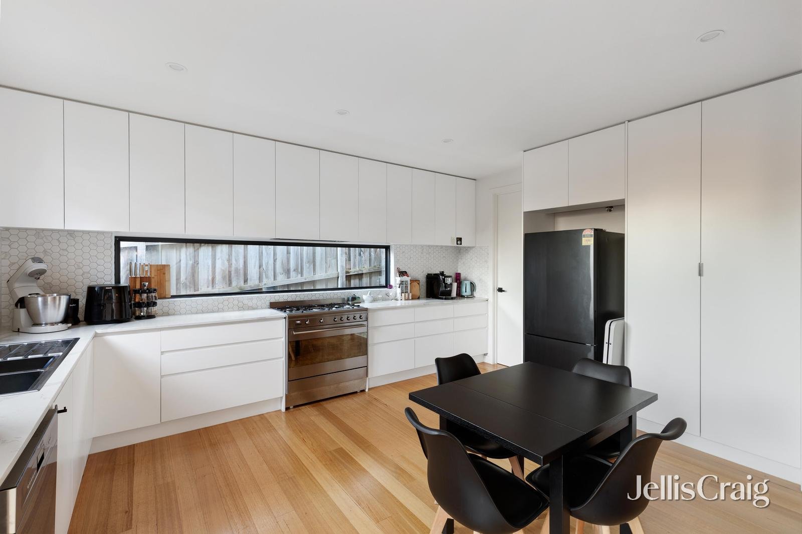 11 Darvall Street, Rosanna image 6