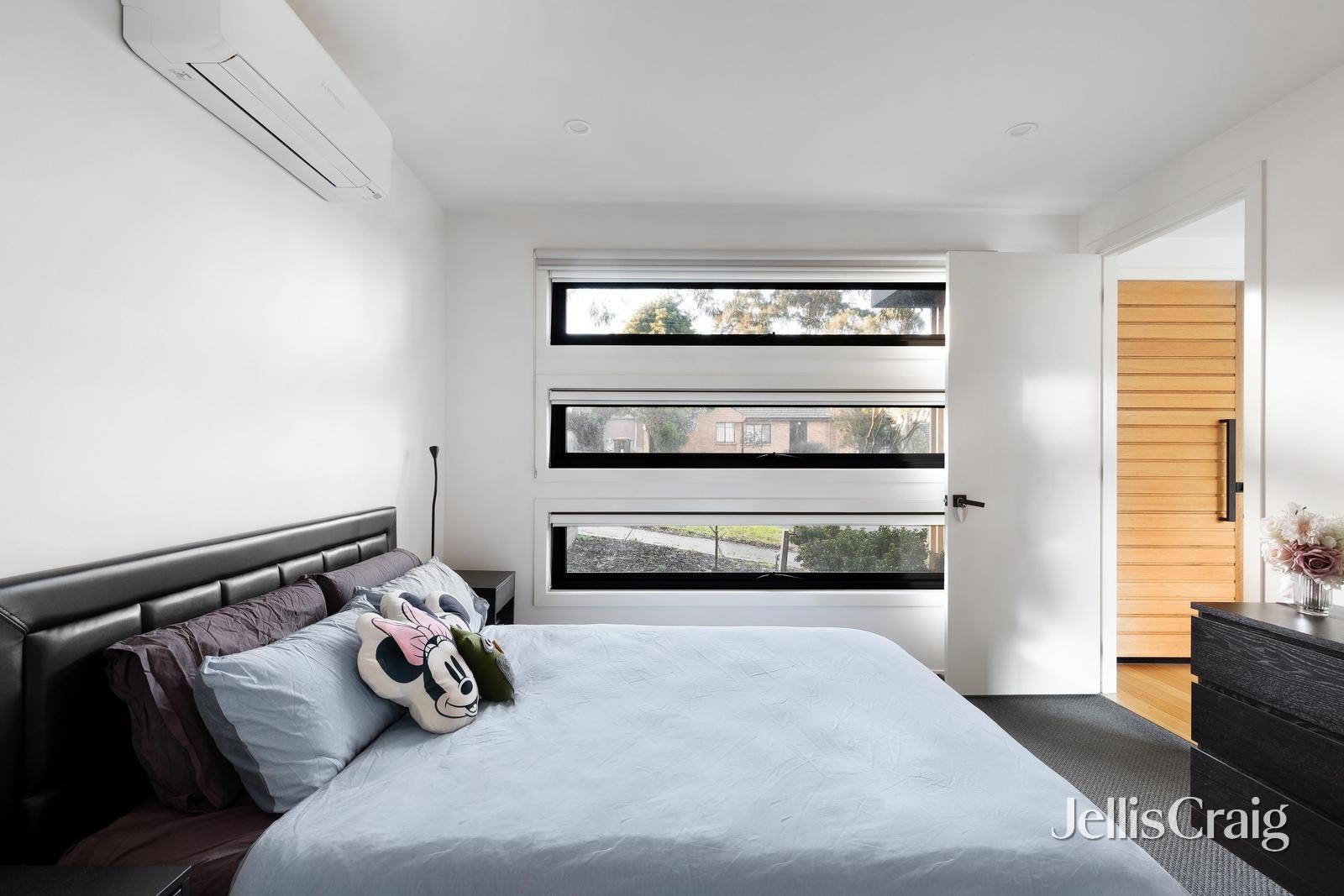 11 Darvall Street, Rosanna image 7