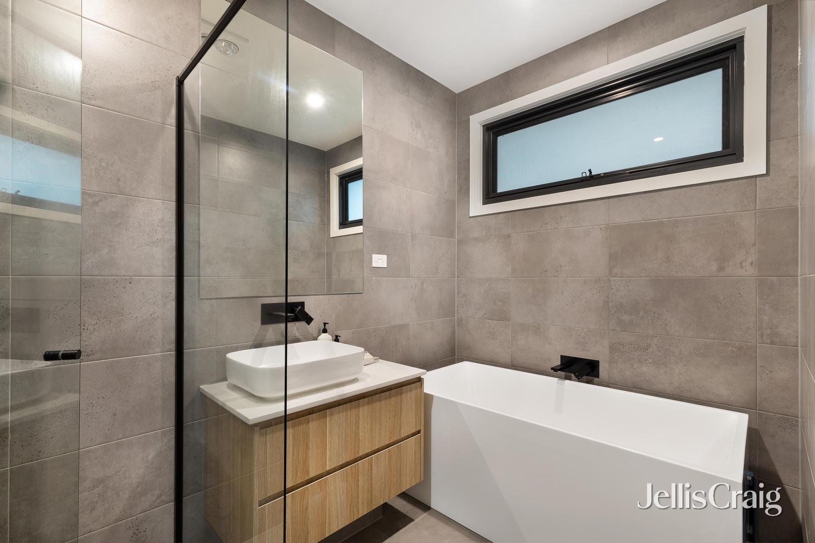 11 Darvall Street, Rosanna image 12